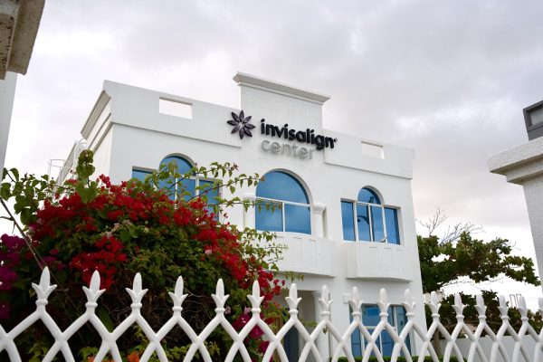 Revolutionizing Smiles: Invisalign Centre at the Forefront of Dental Trends