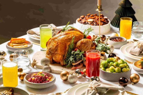 This festive season, Erth Abu Dhabi invites you to embrace the magic of the holidays in an ambiance of joy, warmth, and togetherness