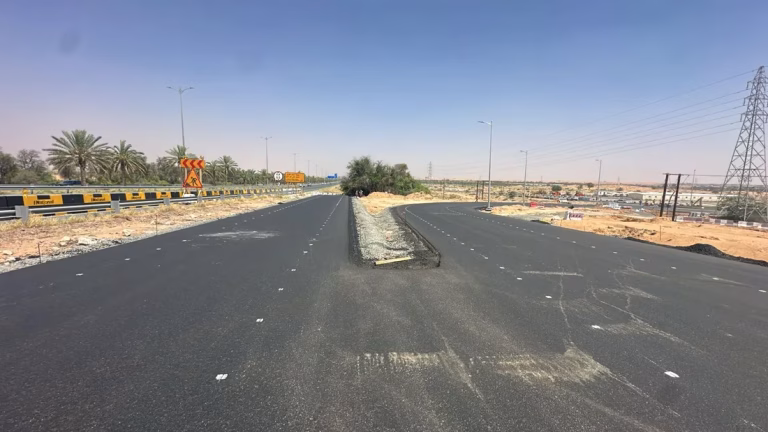 عنان للاستثمار القابضة تواصل تحقيق إنجازات استراتيجية في مشروع أرابيان هيلز مع اكتمال الأعمال الأساسية للمدخل الرئيسي وتقدم متسارع في البنية التحتية والربط المباشر مع شارع (دبي – العين)